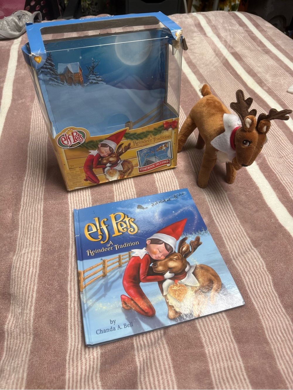 Elf Pets A Reindeer Tradition with book